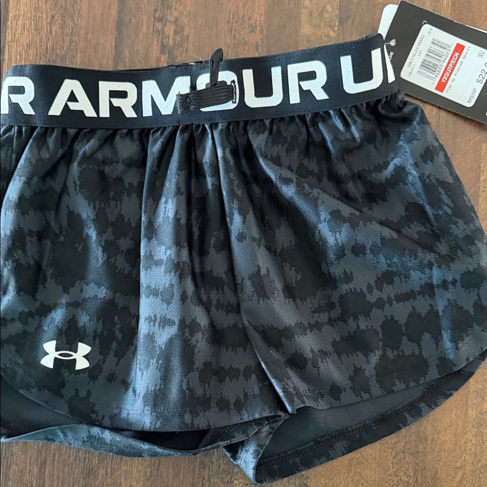 NWT Under Armour XS Black Printed GIRLS Athletic Shorts